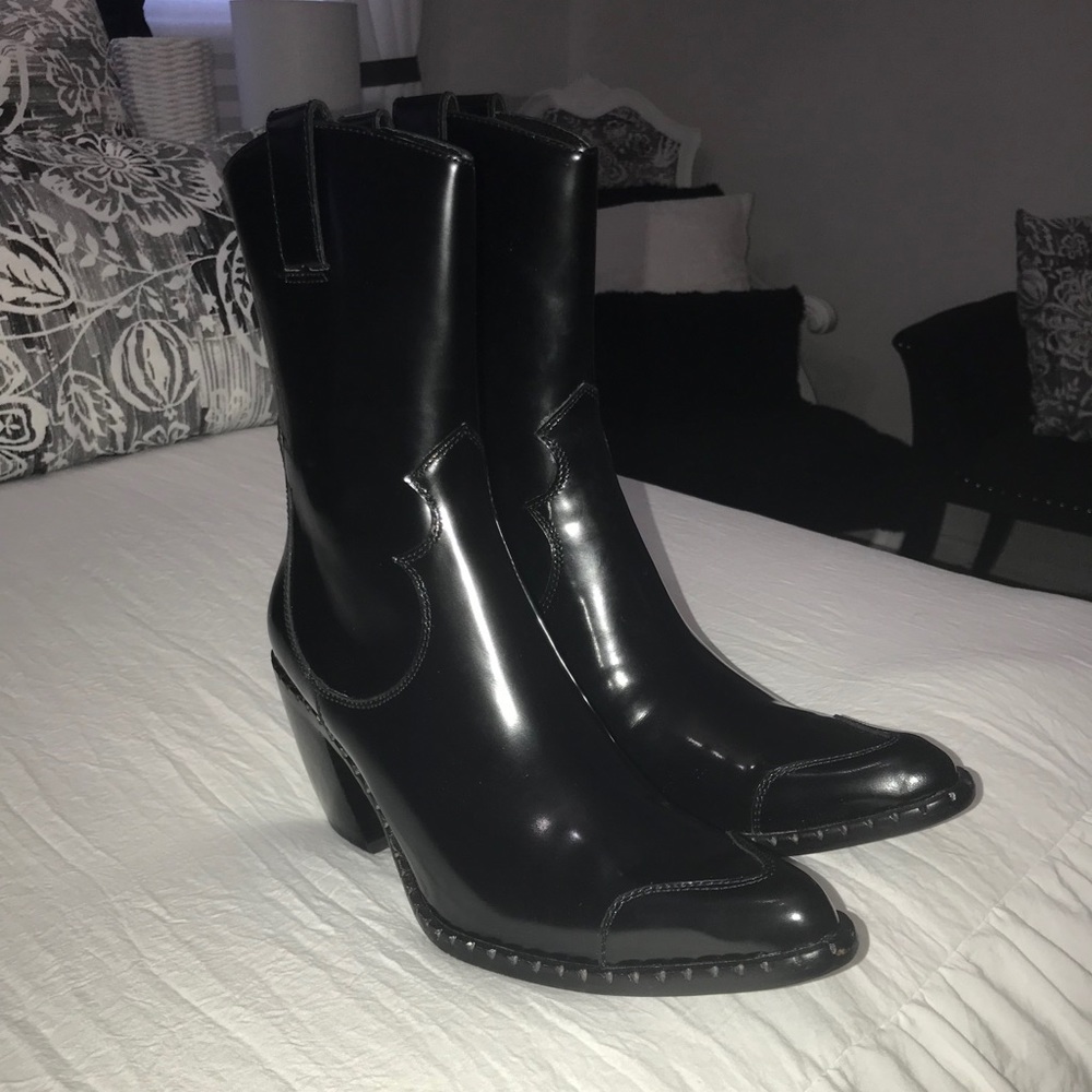 Boots - Jeffery Campbell